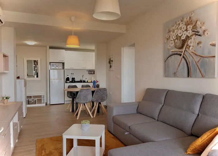 Cozy Apartment With Sea View Torrevieja